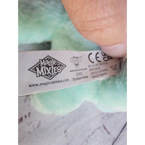 Magic Mixies Pink Teal Plastic Face Plush Toy 6 Inch 2022 - Picture 9 of 9